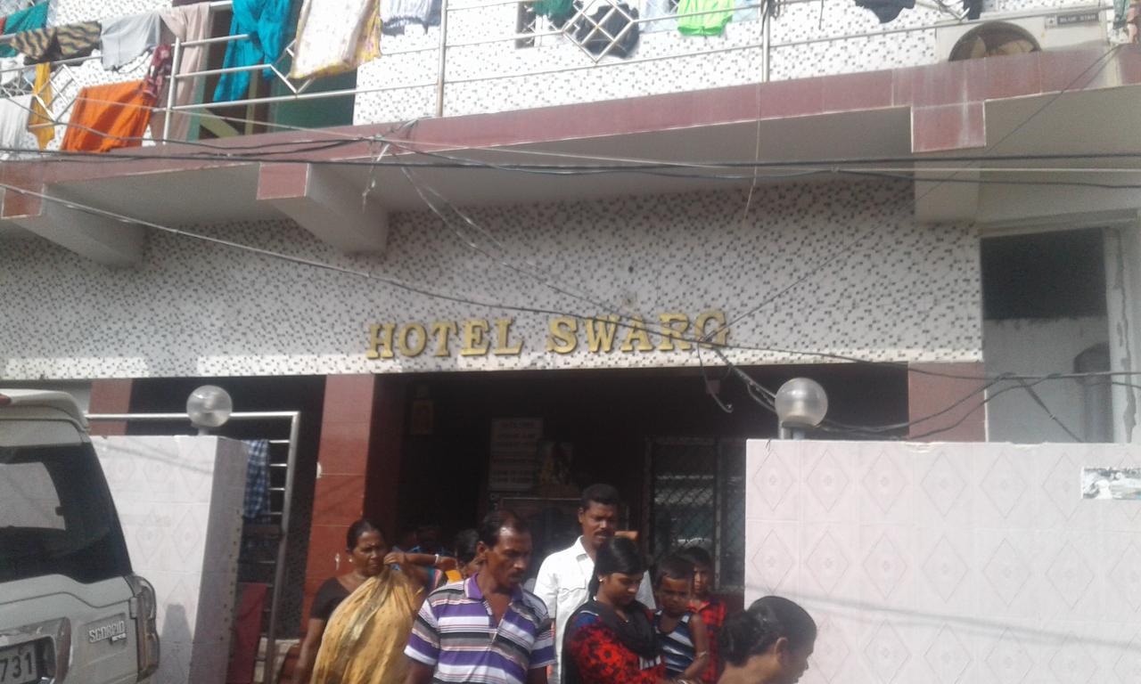 Hotel Swarg Puri Ngoại thất bức ảnh